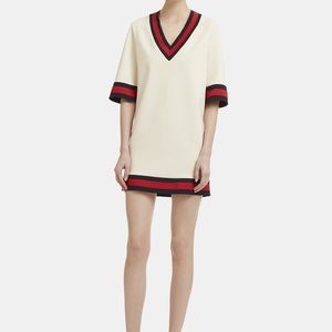 Gucci stretch Cisco’s dress with web